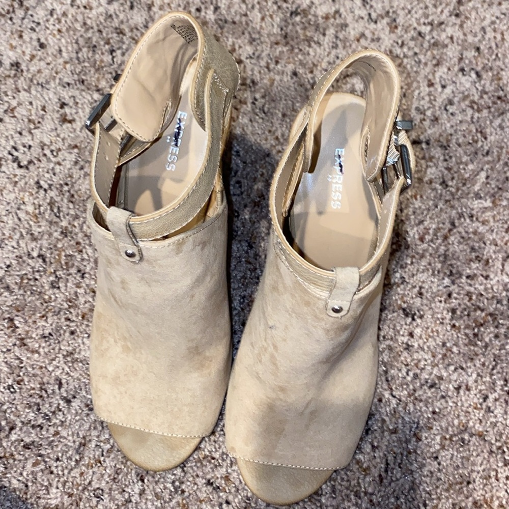 Heeled Booties - Picture 4 of 5